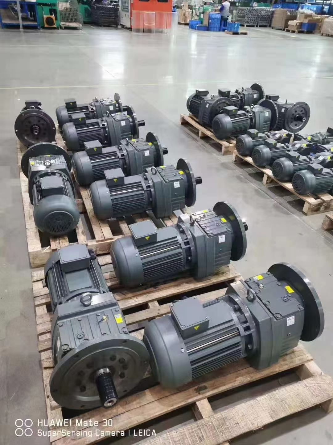 ZDY Parallel shaft helical gearbox speed reducer electric motor helical gearbox reduction gear motor transmission gear box